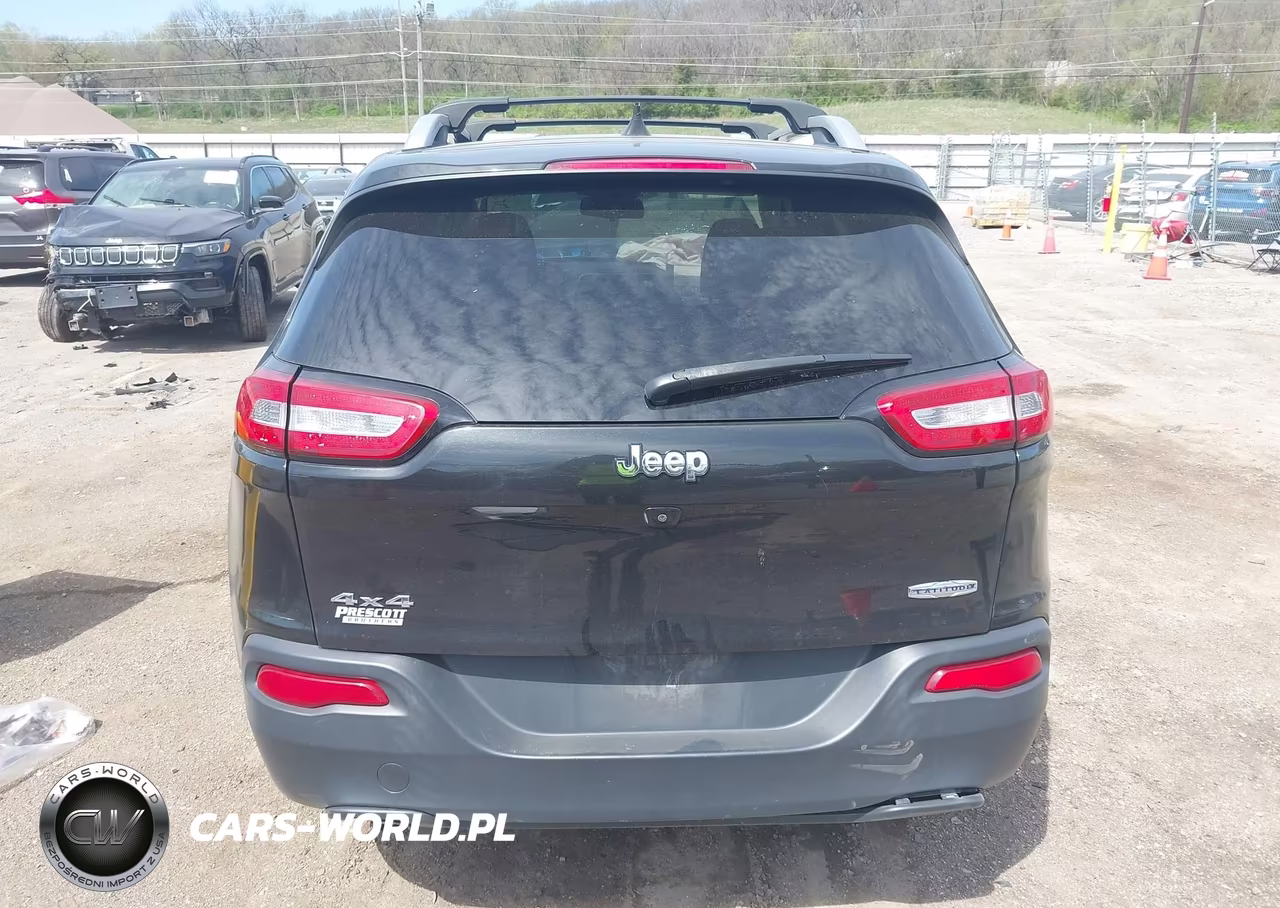 2016 Jeep Cherokee Latitude VIN:1C4PJMCB7GW182626 - 17
