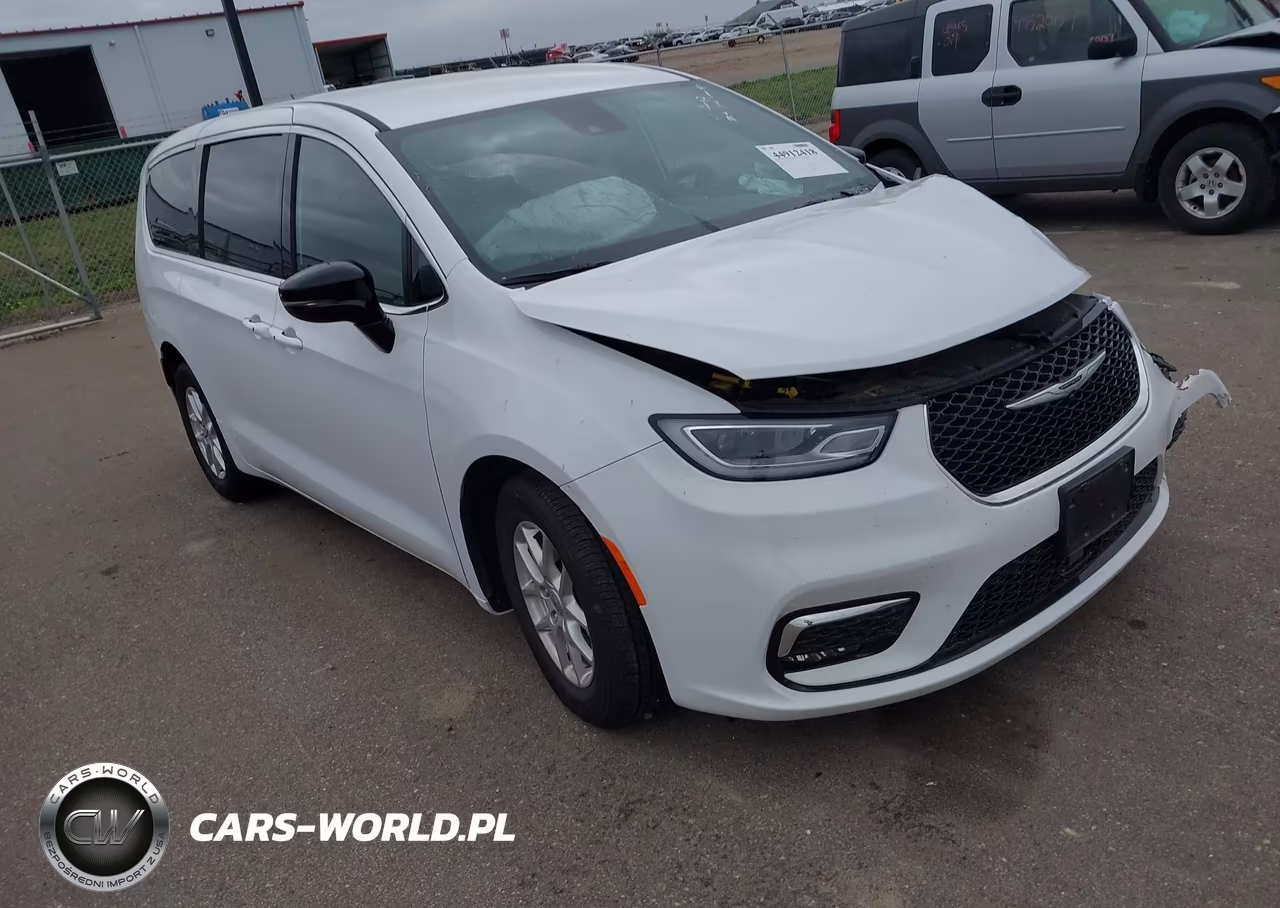 2024 Chrysler Pacifica Touring