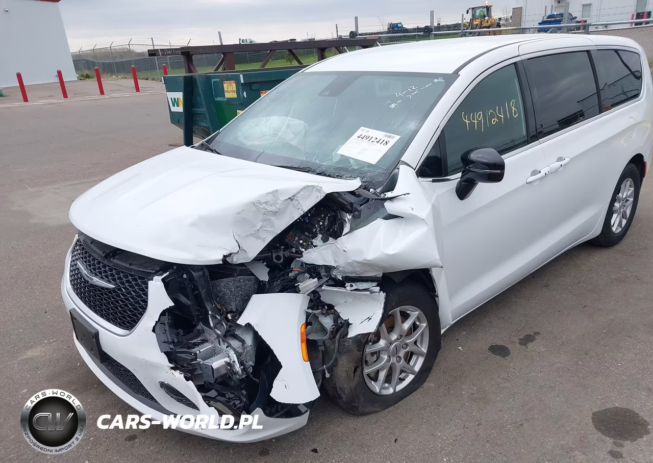 2024 Chrysler Pacifica Touring VIN:2C4RC1FG6RR198207 - 6