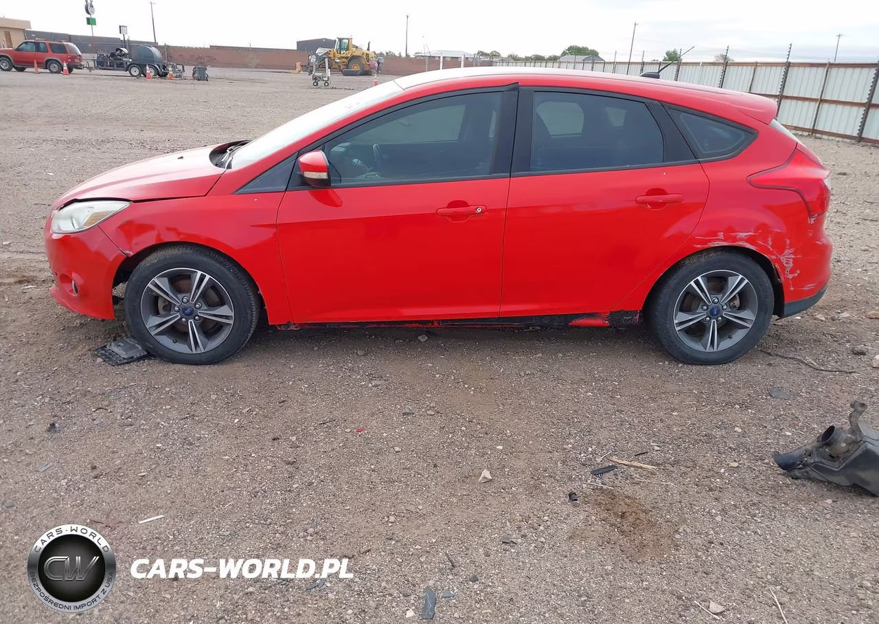 2014 Ford Focus Se VIN:1FADP3K28EL383677 - 6