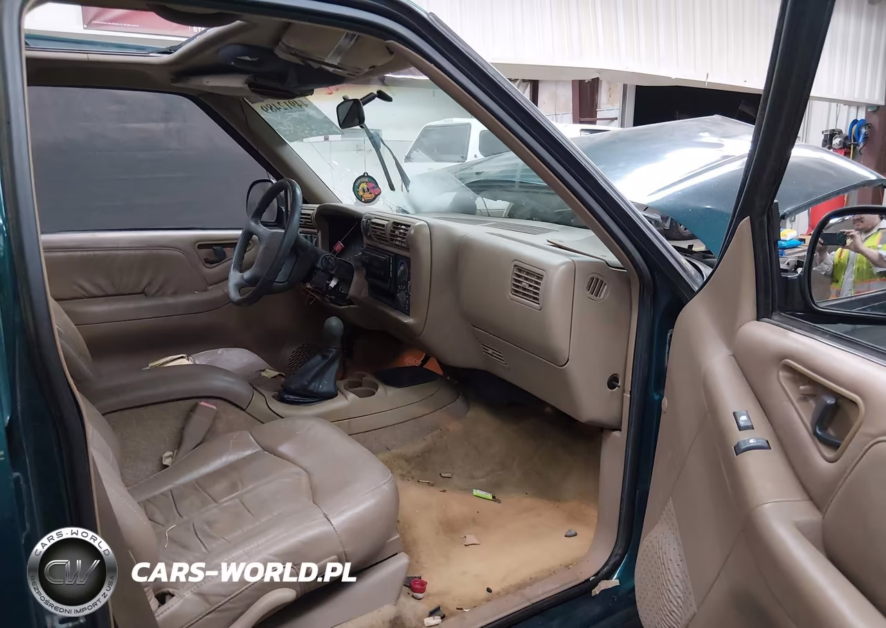 1997 GMC Jimmy Slt VIN:1GKDT13W3V2555717 - 5