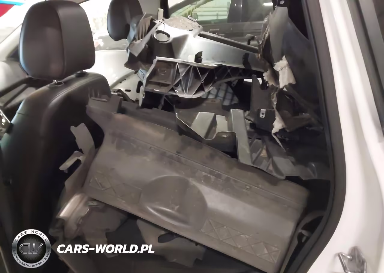 2015 Ford Escape Titanium VIN:1FMCU9J93FUA29377 - 19