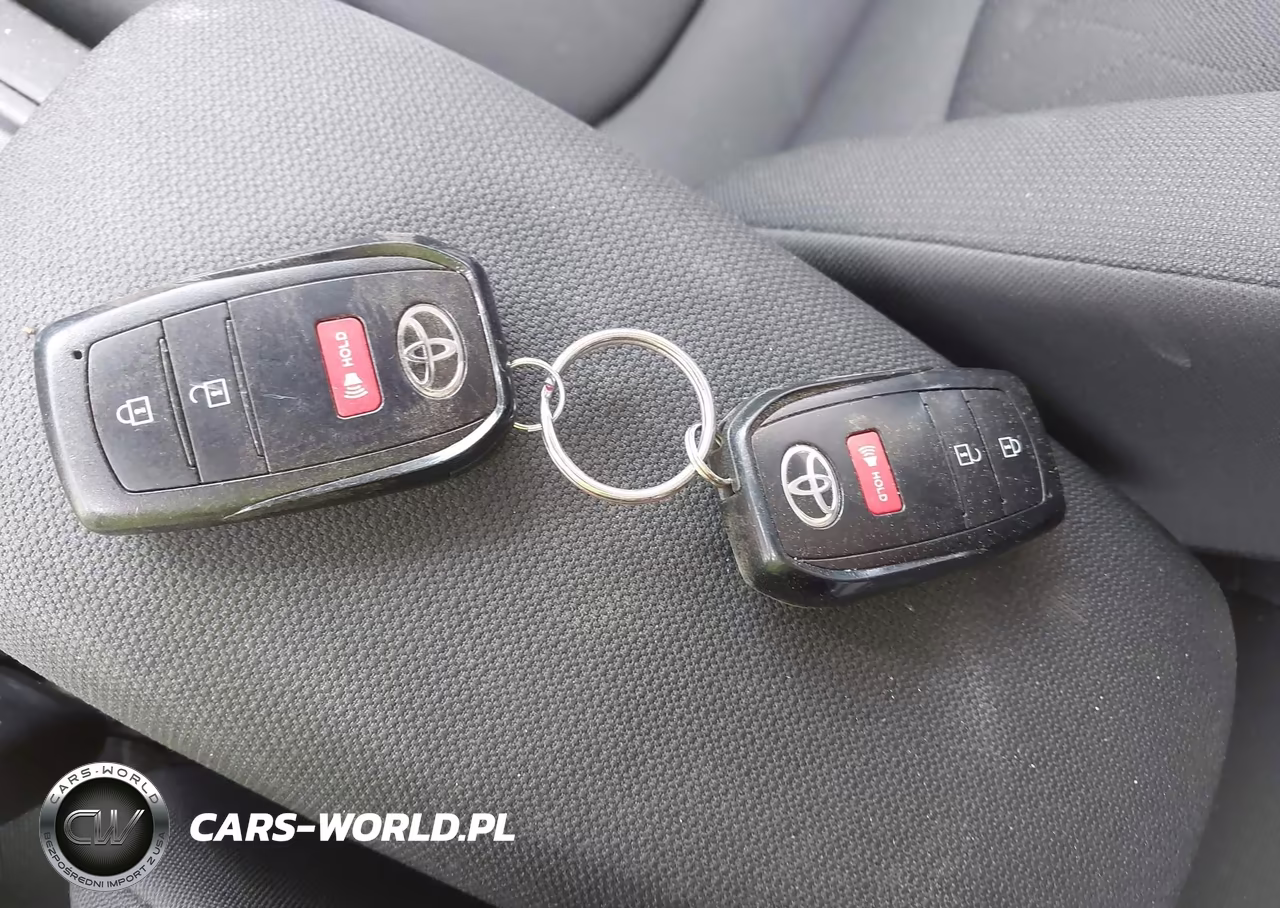 2022 Toyota Corolla Cross Le VIN:7MUCAAAG9NV019748 - 11
