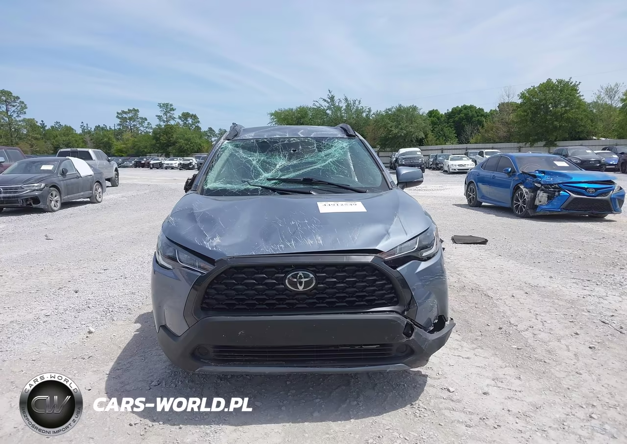 2022 Toyota Corolla Cross Le VIN:7MUCAAAG9NV019748 - 12
