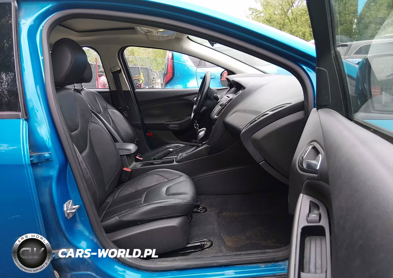 2015 Ford Focus Se VIN:1FADP3K2XFL330271 - 5
