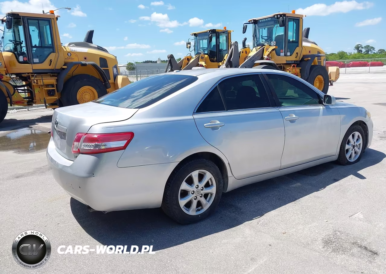2011 Toyota Camry Le VIN:4T1BF3EK0BU671839 - 4