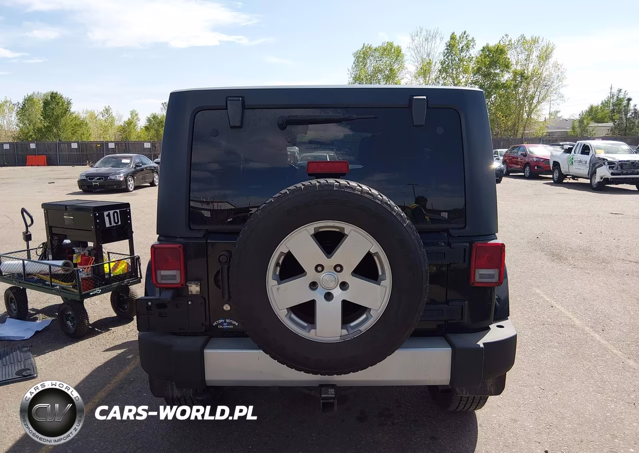2011 Jeep Wrangler Unlimited Sahara VIN:1J4BA5H12BL522477 - 17