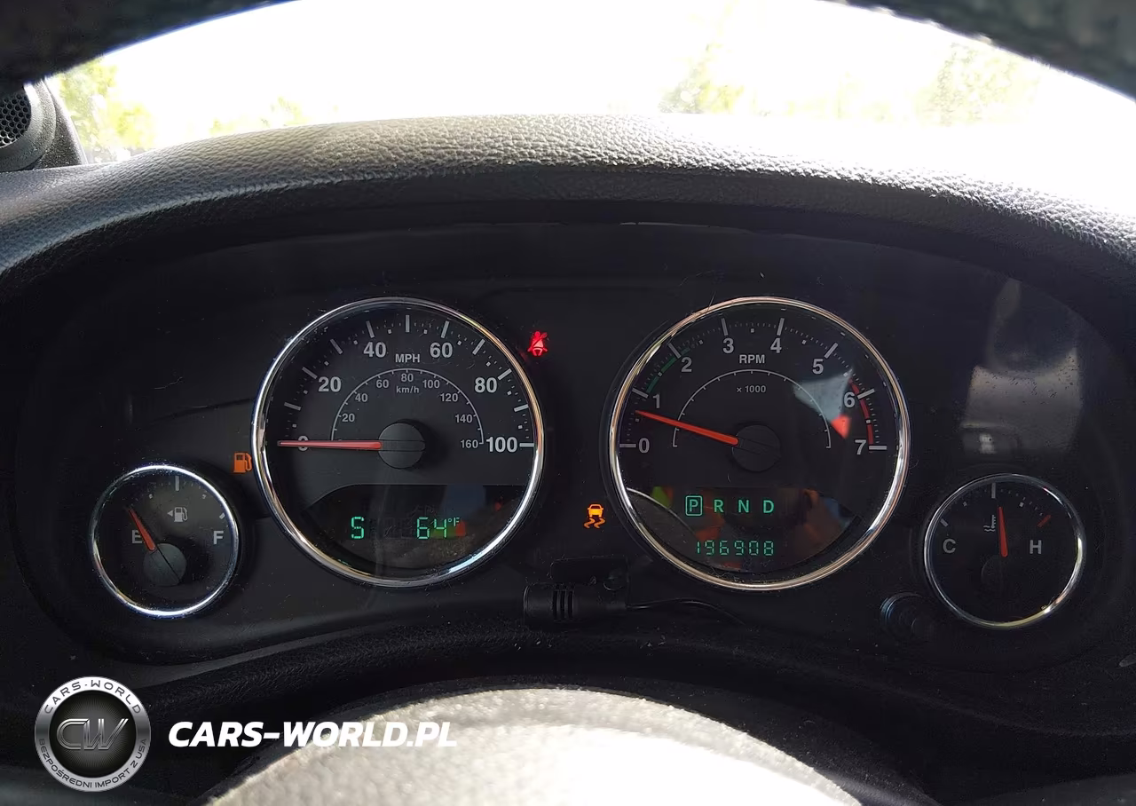 2011 Jeep Wrangler Unlimited Sahara VIN:1J4BA5H12BL522477 - 7