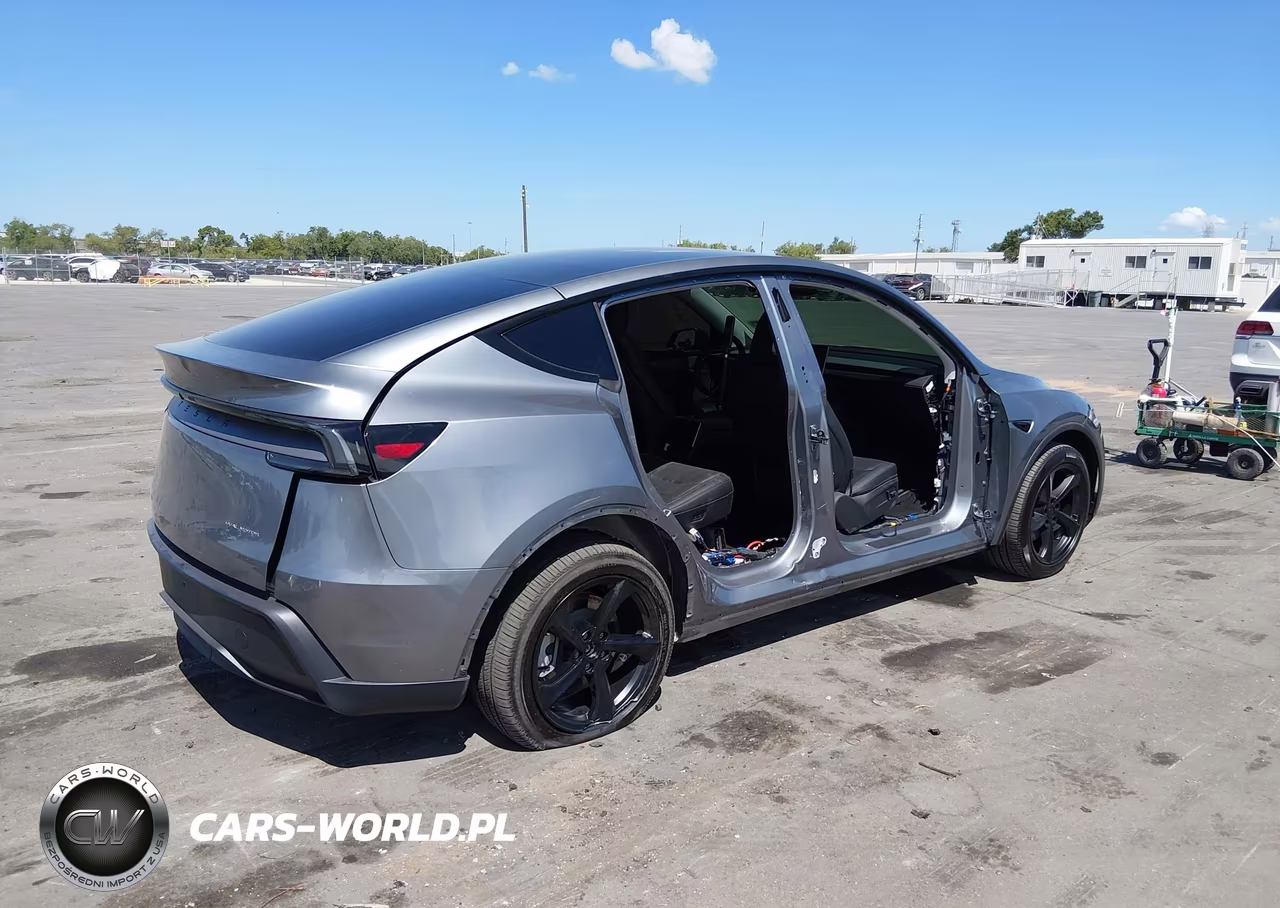 2026 Tesla Model Y All-Wheel Drive-Long Range Launch Series-Premium All-Wheel Drive VIN:7SAYGDEE0TA590684 - 4