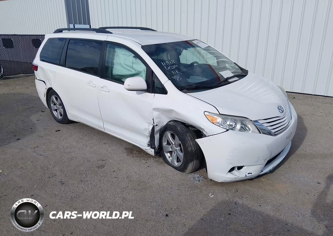2015 Toyota Sienna Le 8 Passenger
