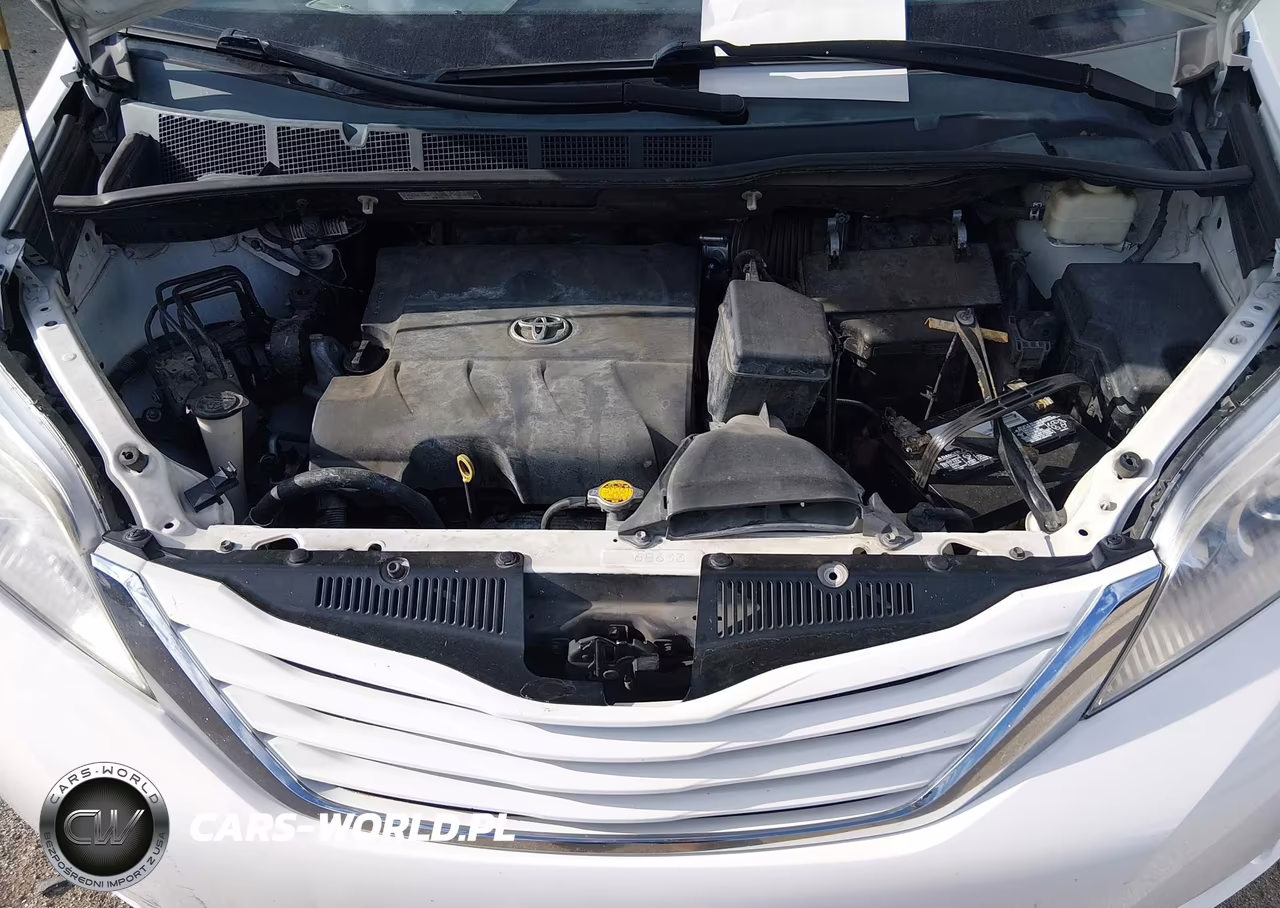 2015 Toyota Sienna Le 8 Passenger VIN:5TDKK3DC8FS577924 - 10