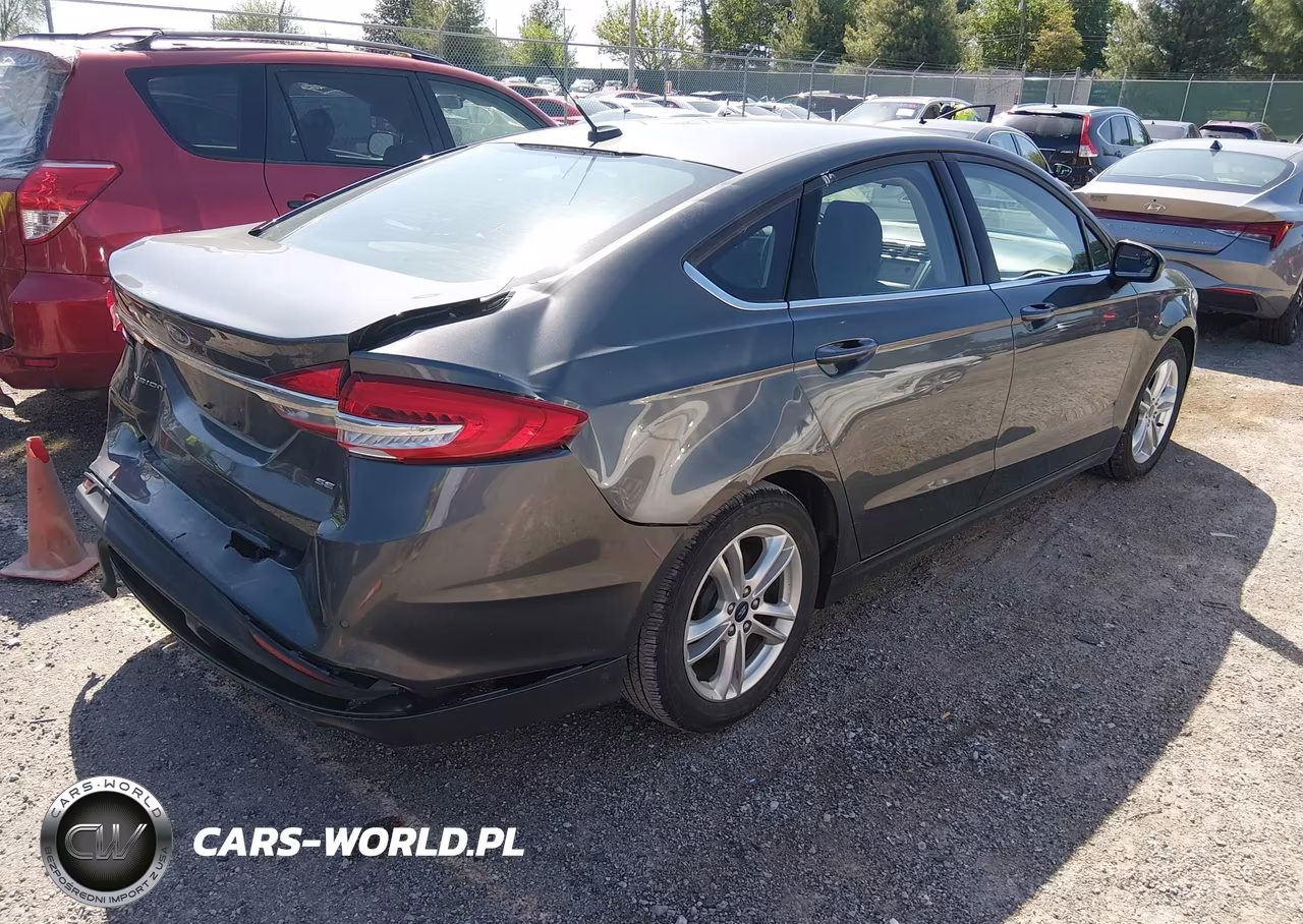 2018 Ford Fusion Se VIN:3FA6P0H78JR175272 - 4