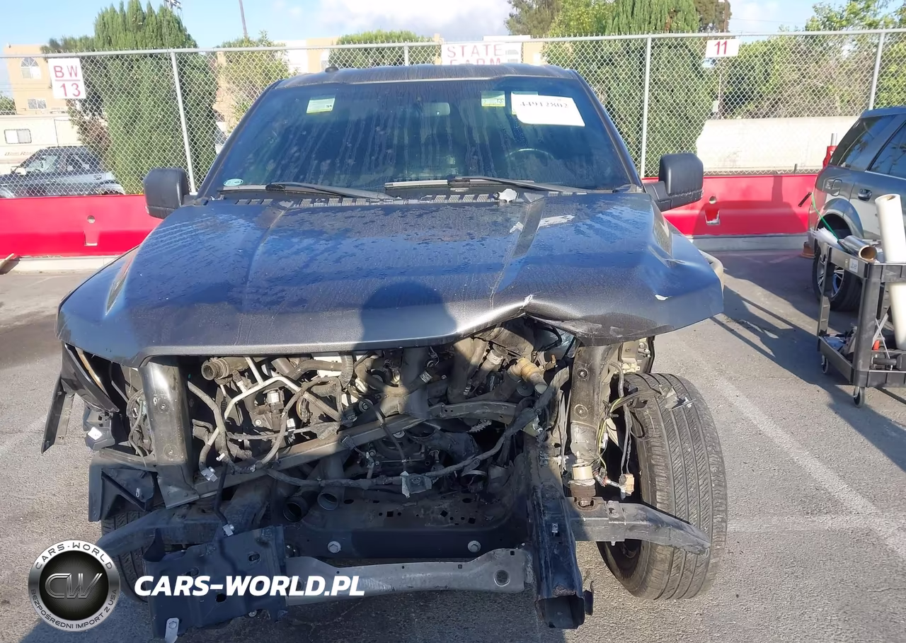2018 Ford F-150 Xlt VIN:1FTEW1CP0JKE00200 - 13