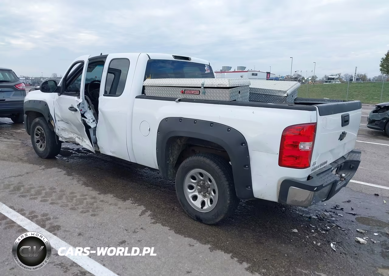 2007 Chevrolet Silverado 1500 Work Truck VIN:2GCEC19C071643947 - 3