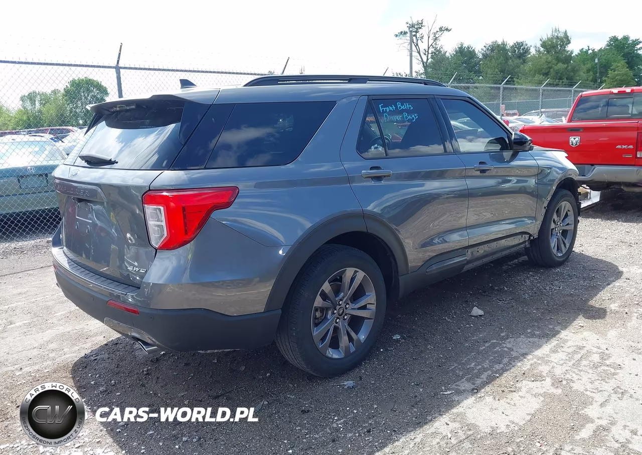 2022 Ford Explorer Xlt VIN:1FMSK8DH5NGB78496 - 4