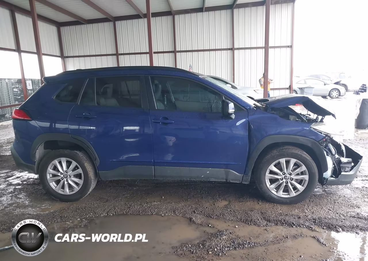 2022 Toyota Corolla Cross Le VIN:7MUCAAAG3NV007109 - 12