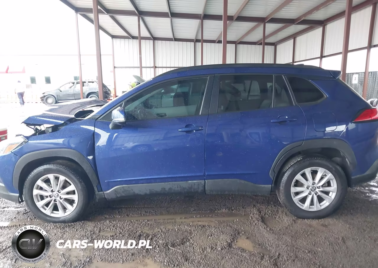2022 Toyota Corolla Cross Le VIN:7MUCAAAG3NV007109 - 13