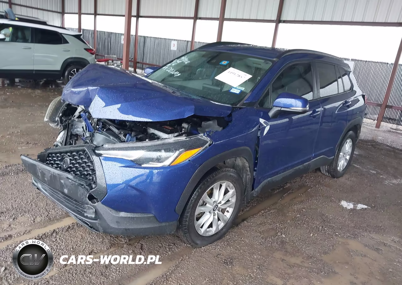 2022 Toyota Corolla Cross Le VIN:7MUCAAAG3NV007109 - 2