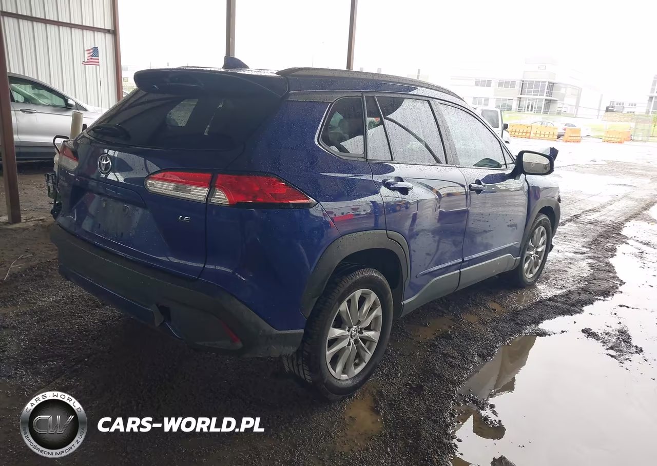 2022 Toyota Corolla Cross Le VIN:7MUCAAAG3NV007109 - 4