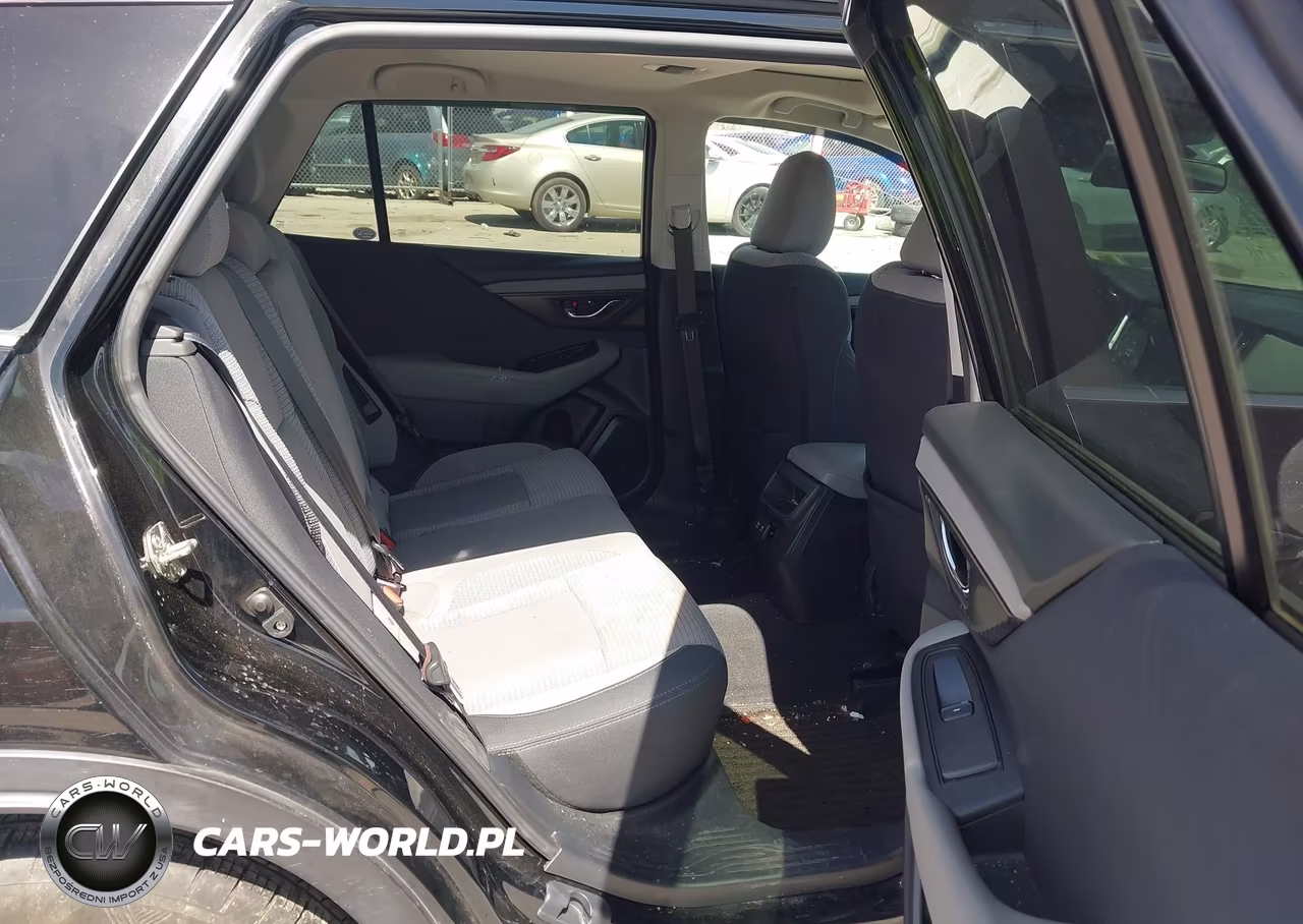 2020 Subaru Outback Premium VIN:4S4BTAEC2L3204645 - 8
