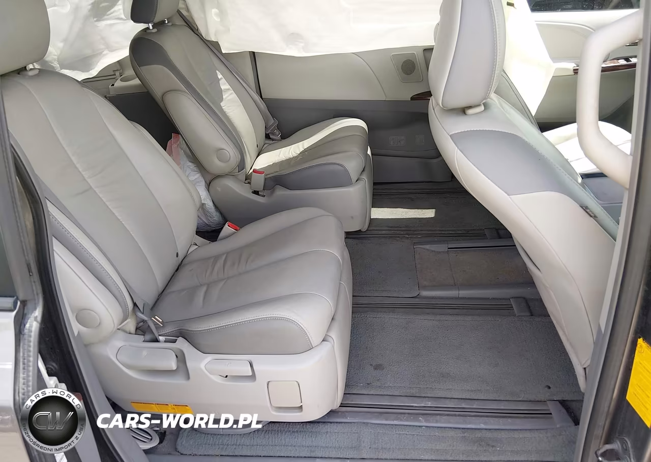 2011 Toyota Sienna Limited V6 VIN:5TDYK3DC8BS060949 - 8