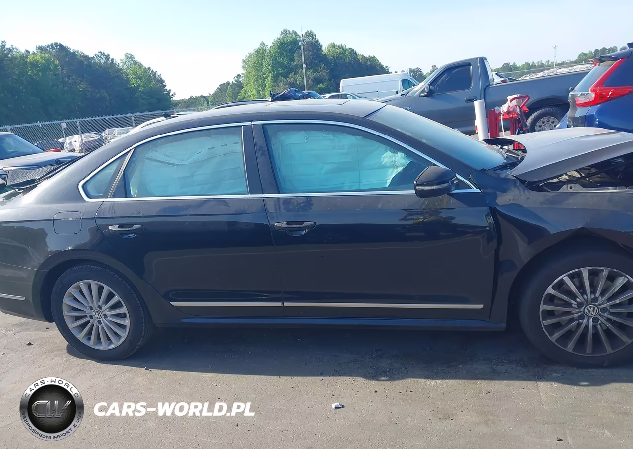 2017 Volkswagen Passat 1.8T Se VIN:1VWBT7A31HC010481 - 14