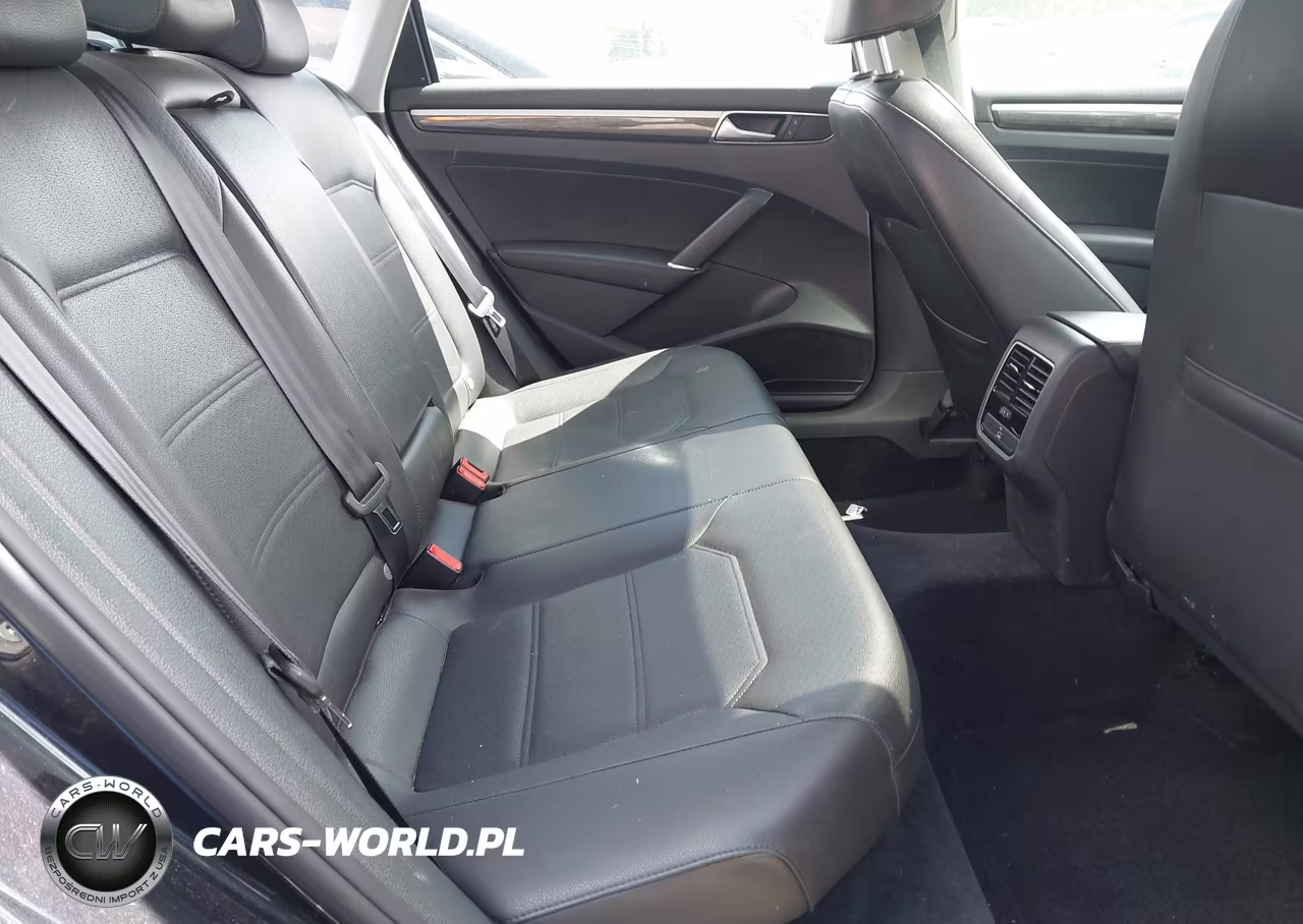 2017 Volkswagen Passat 1.8T Se VIN:1VWBT7A31HC010481 - 8