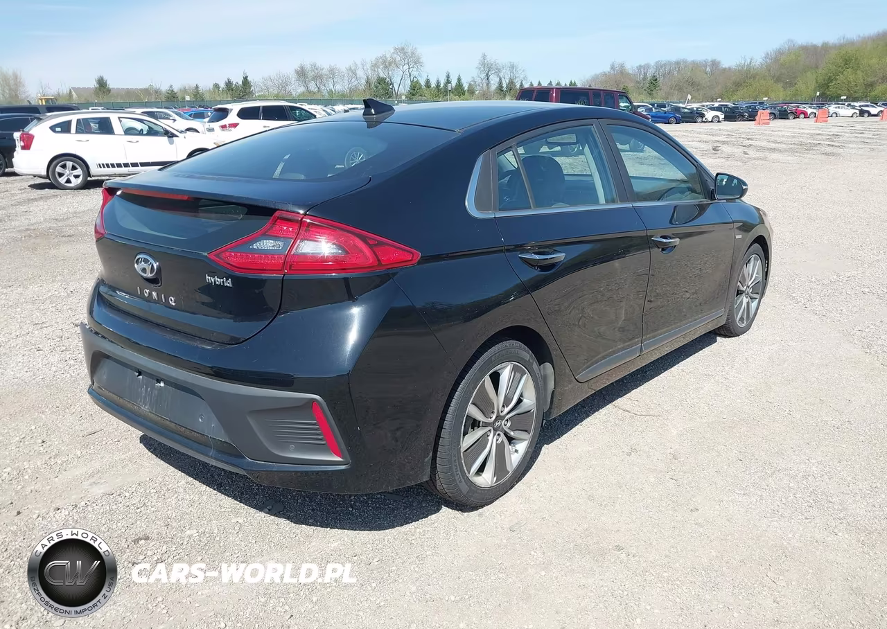 2018 Hyundai Ioniq Hybrid Limited VIN:KMHC05LC5JU071958 - 4