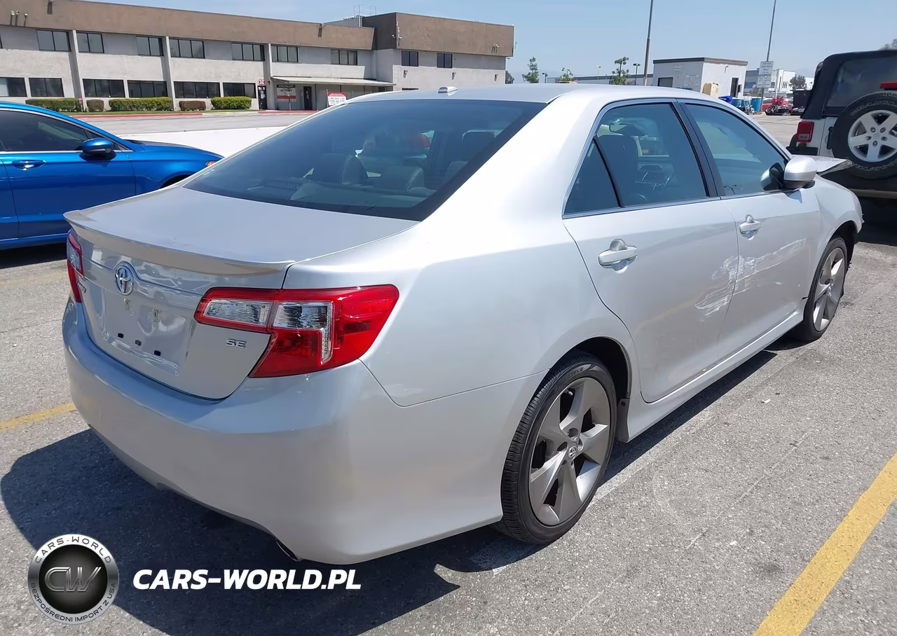 2014 Toyota Camry Se V6 VIN:4T1BK1FK3EU539807 - 4