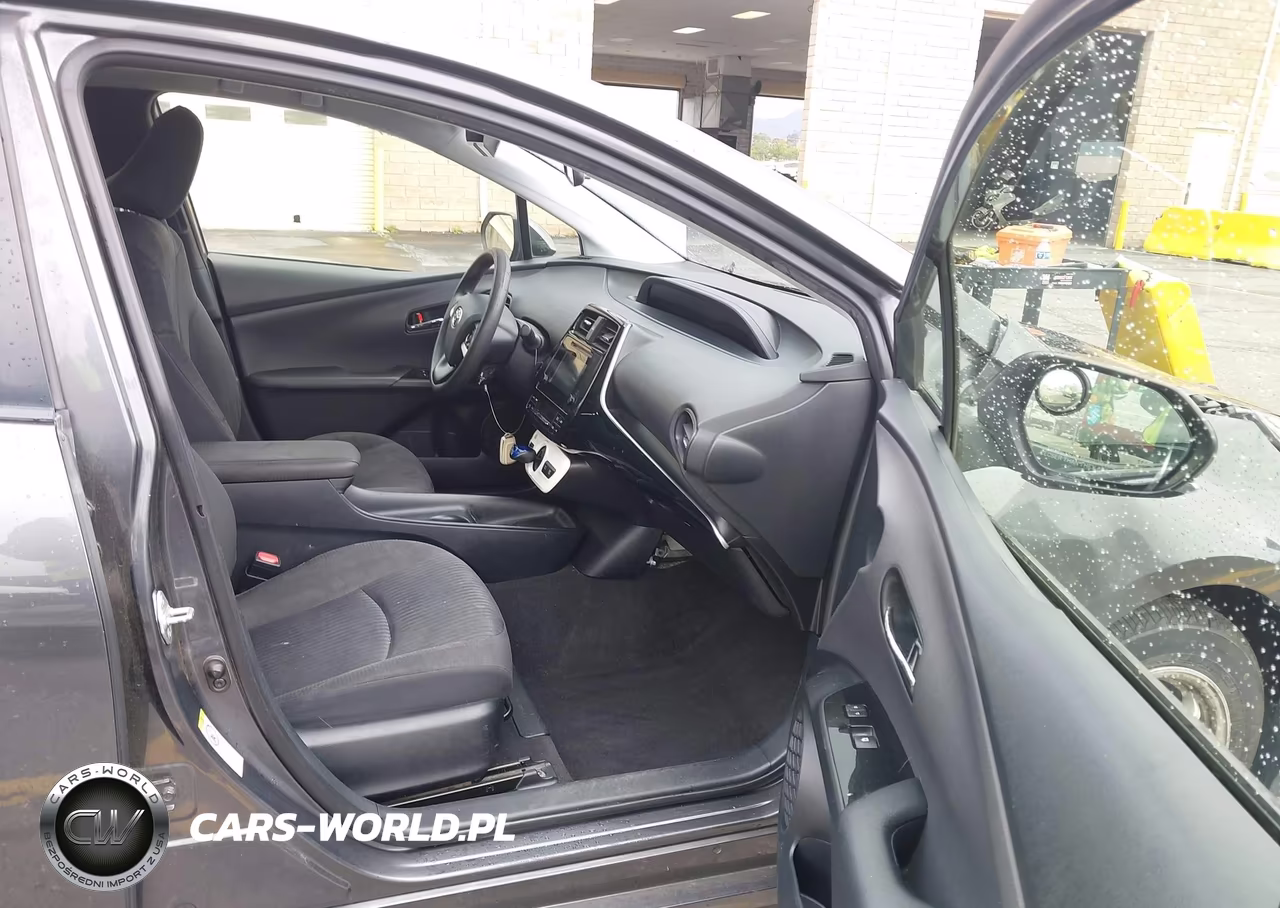2016 Toyota Prius Two VIN:JTDKBRFU2G3017540 - 5