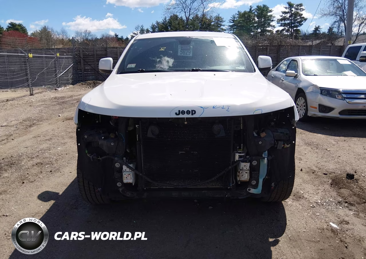 2018 Jeep Grand Cherokee Altitude 4X4 VIN:1C4RJFAG3JC264106 - 6