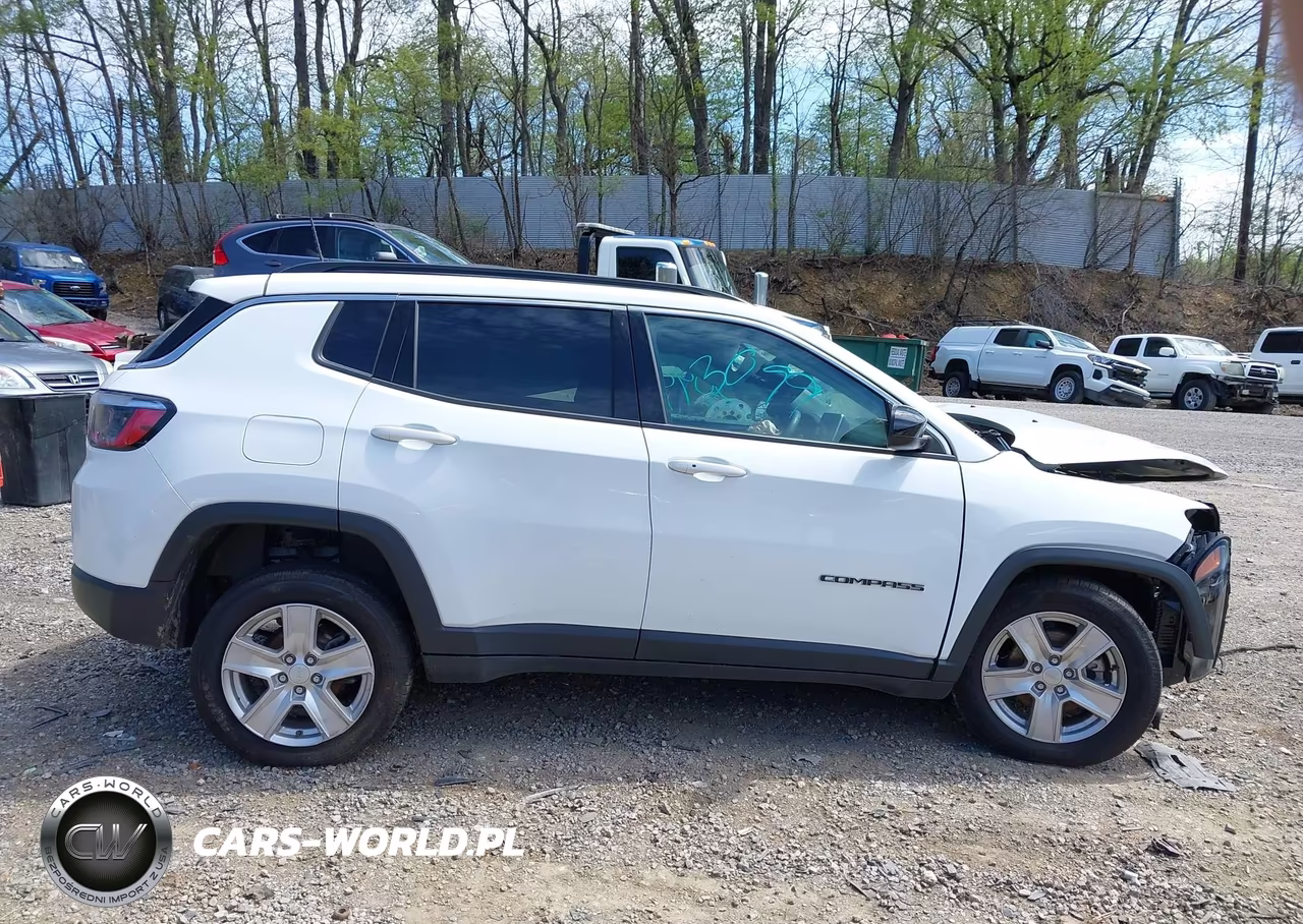 2022 Jeep Compass Latitude 4X4 VIN:3C4NJDBB0NT131593 - 14