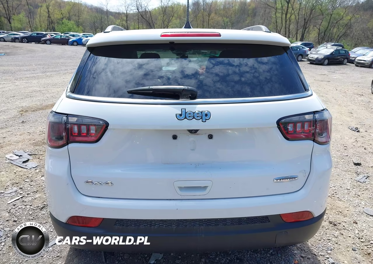 2022 Jeep Compass Latitude 4X4 VIN:3C4NJDBB0NT131593 - 17