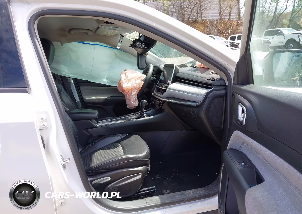 2022 Jeep Compass Latitude 4X4 VIN:3C4NJDBB0NT131593 - 5