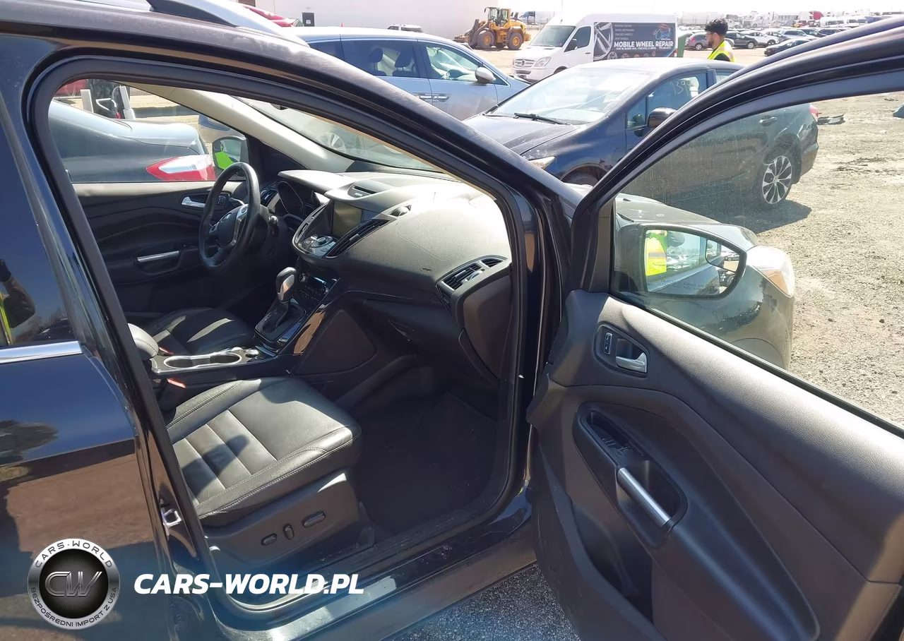 2015 Ford Escape Titanium VIN:1FMCU9JX9FUA05132 - 5