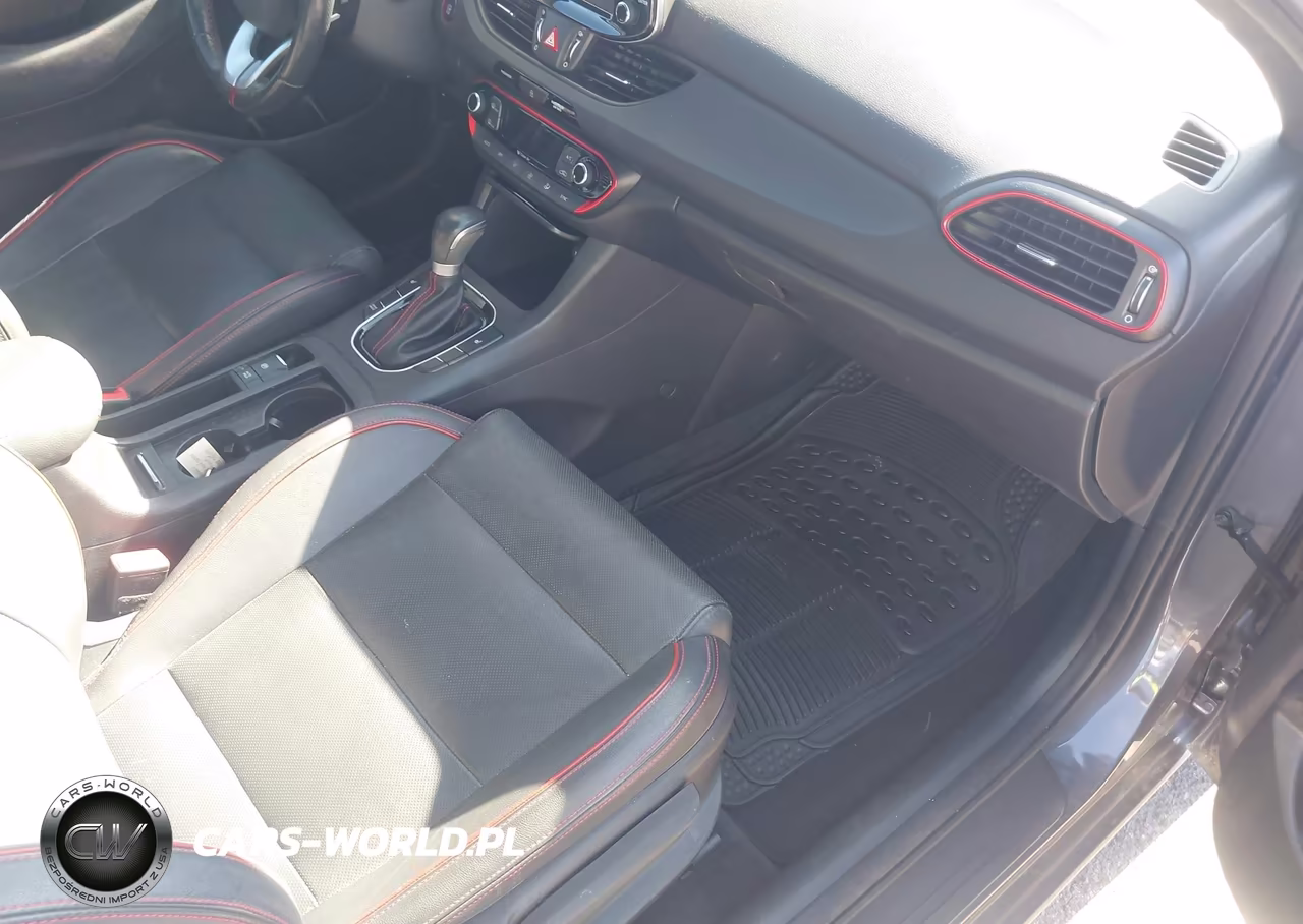 2018 Hyundai Elantra Gt Sport VIN:KMHH55LCXJU047873 - 5