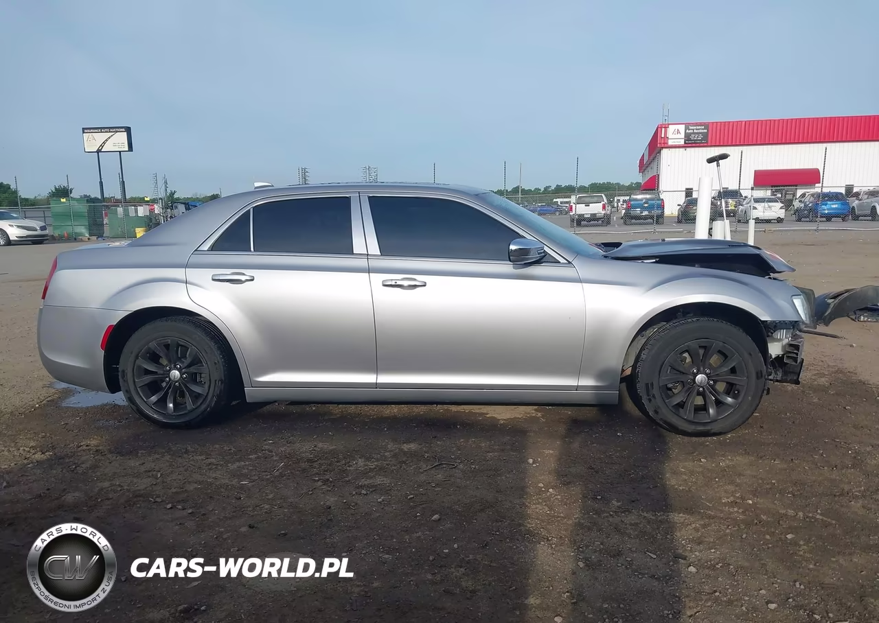 2016 Chrysler 300 Limited VIN:2C3CCAAG1GH211983 - 14