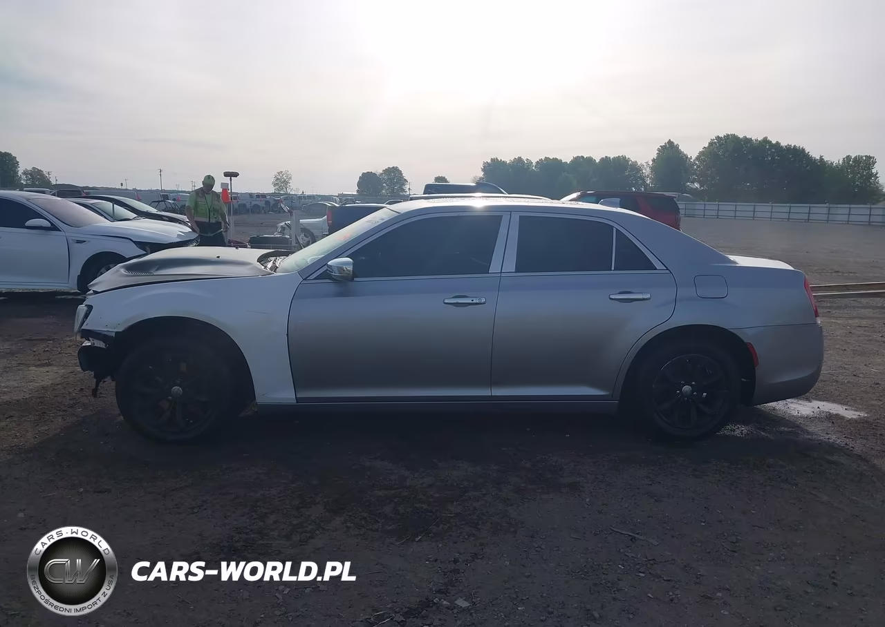 2016 Chrysler 300 Limited VIN:2C3CCAAG1GH211983 - 15