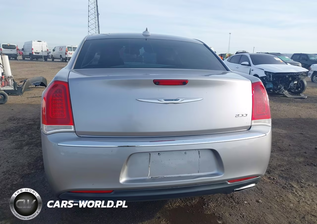 2016 Chrysler 300 Limited VIN:2C3CCAAG1GH211983 - 17
