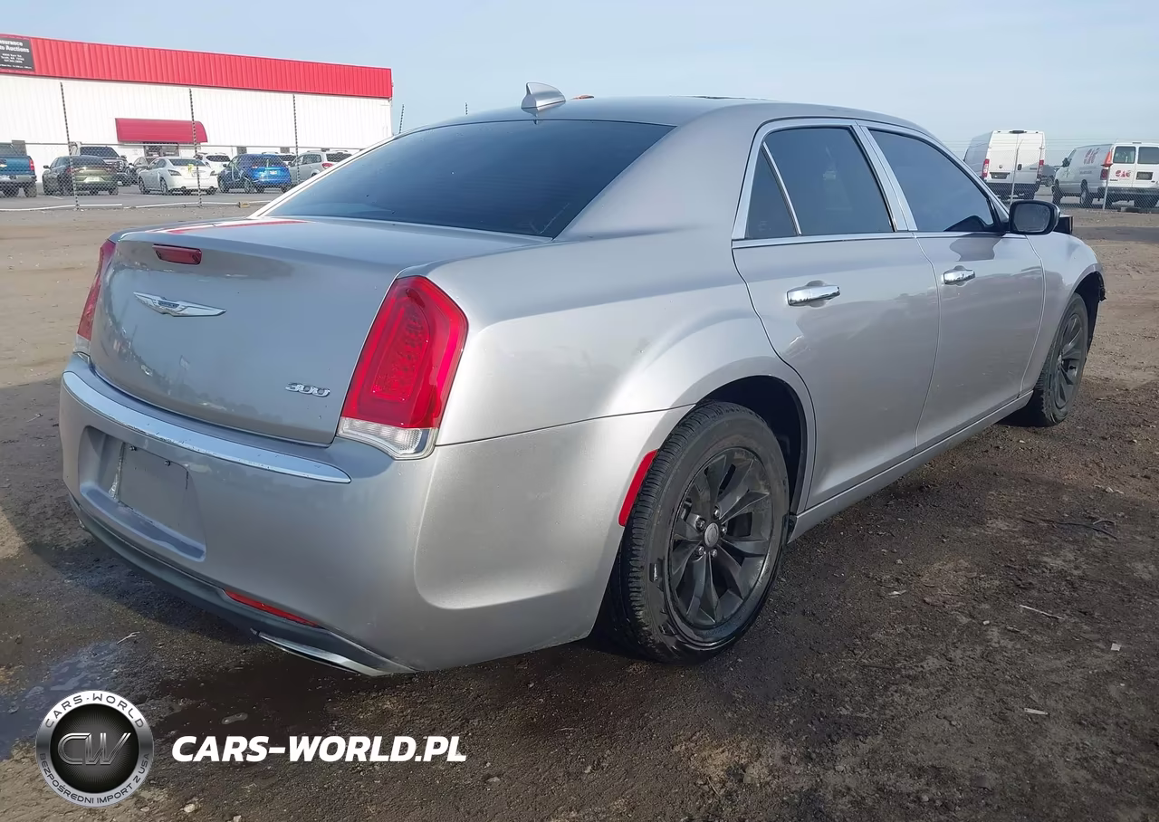 2016 Chrysler 300 Limited VIN:2C3CCAAG1GH211983 - 4