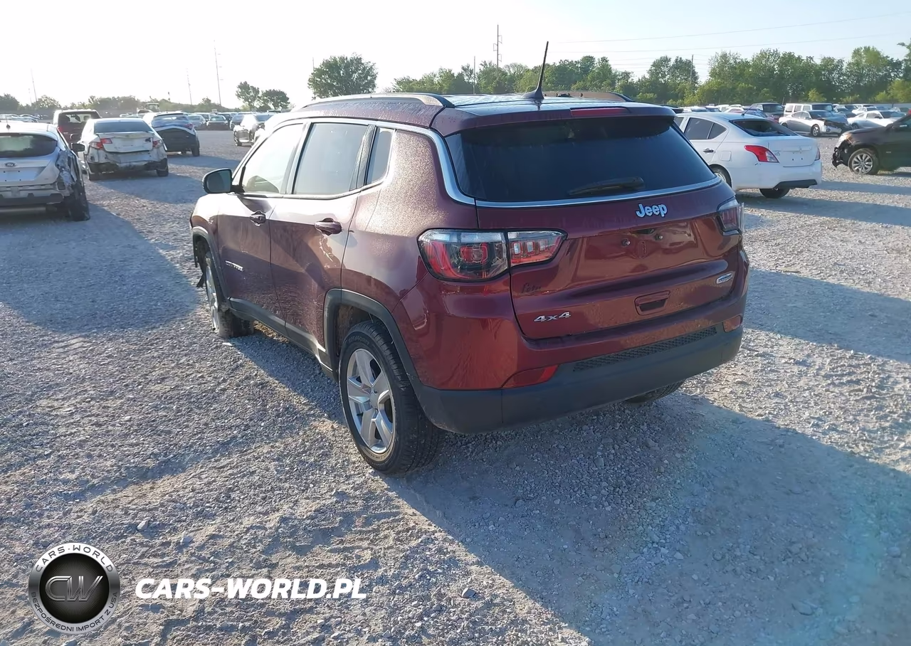 2022 Jeep Compass Latitude 4X4 VIN:3C4NJDBB0NT110615 - 3