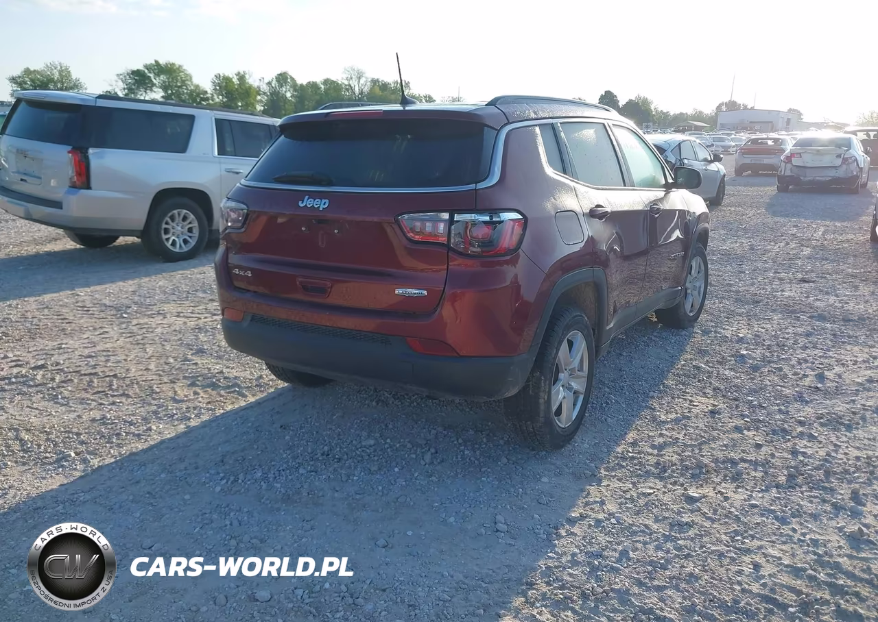 2022 Jeep Compass Latitude 4X4 VIN:3C4NJDBB0NT110615 - 4
