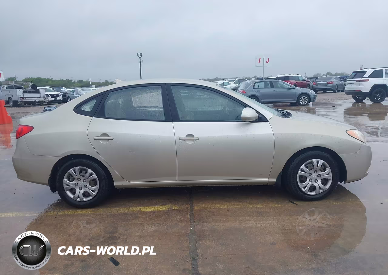 2010 Hyundai Elantra Gls VIN:KMHDU4AD1AU858923 - 12