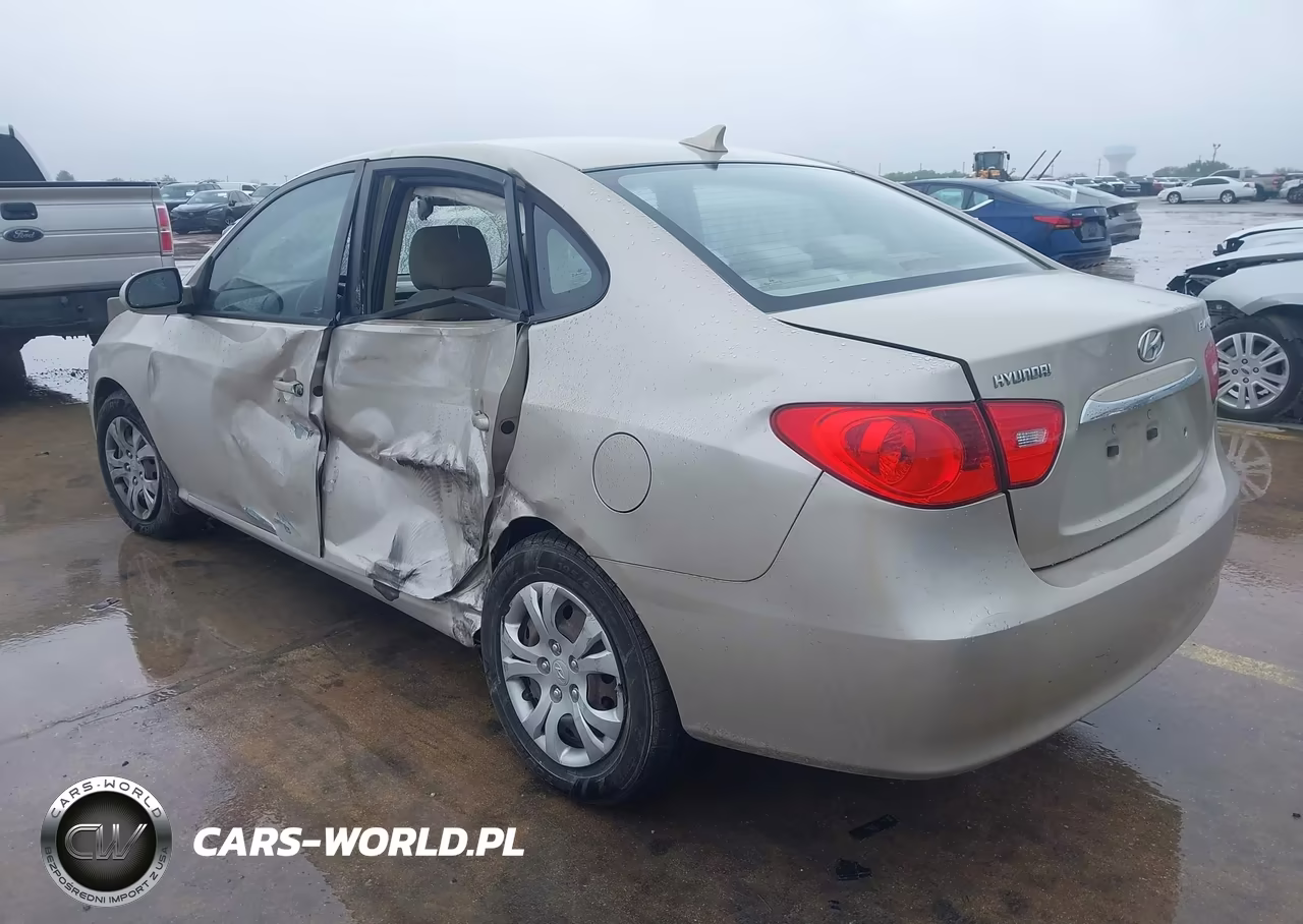 2010 Hyundai Elantra Gls VIN:KMHDU4AD1AU858923 - 3