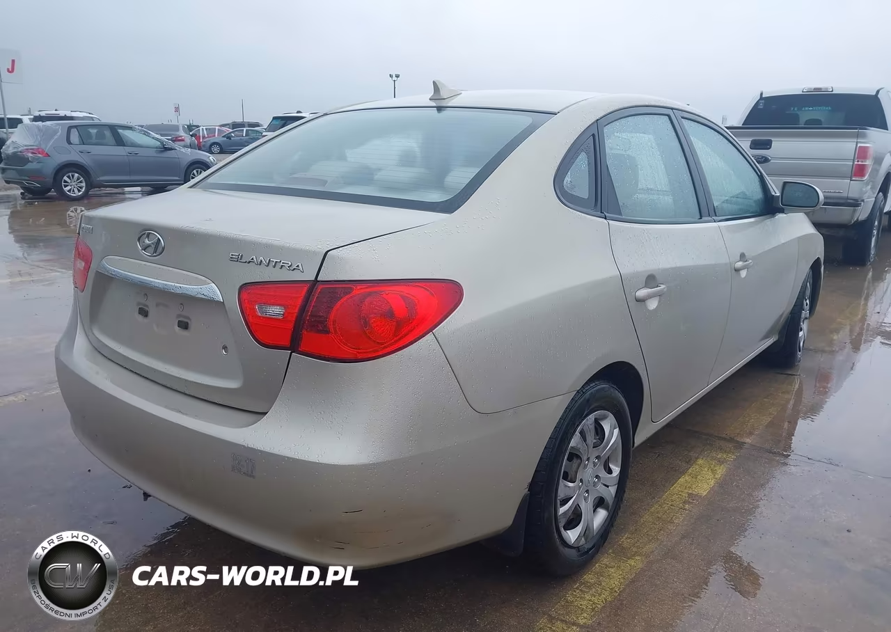 2010 Hyundai Elantra Gls VIN:KMHDU4AD1AU858923 - 4