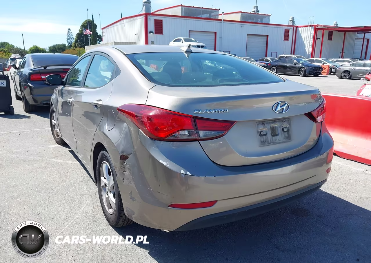 2014 Hyundai Elantra Se VIN:5NPDH4AE2EH527804 - 3