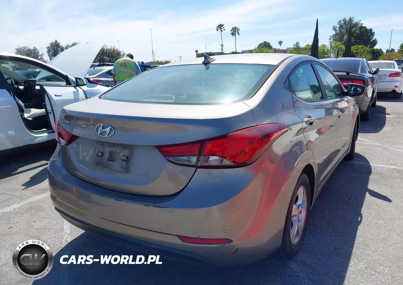 2014 Hyundai Elantra Se VIN:5NPDH4AE2EH527804 - 4