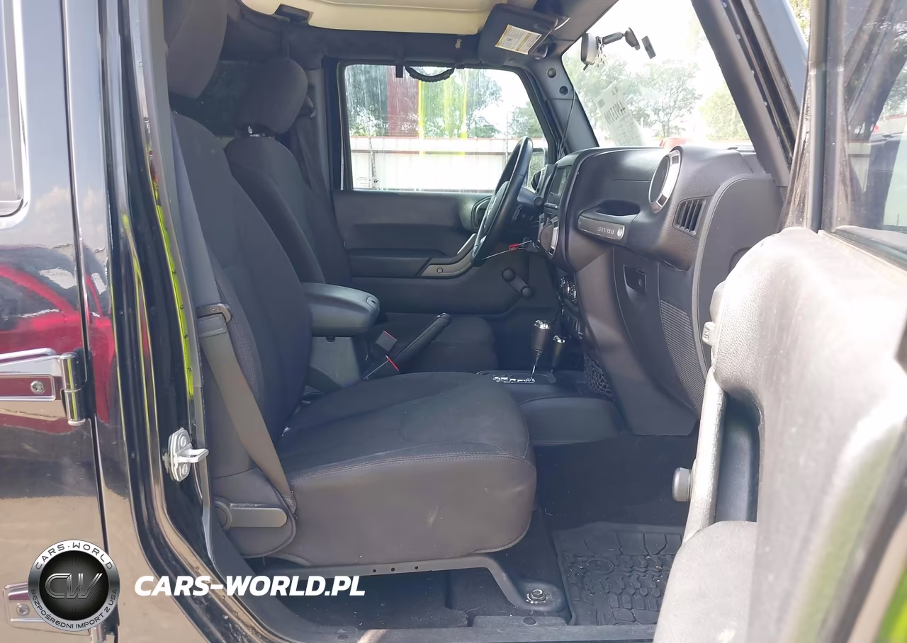2016 Jeep Wrangler Unlimited Willys Wheeler VIN:1C4BJWDG0GL228959 - 5