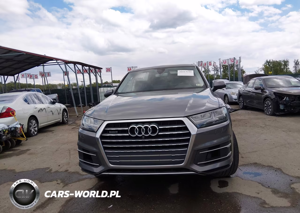 2017 Audi Q7 3.0T Premium VIN:WA1LAAF74HD000456 - 12