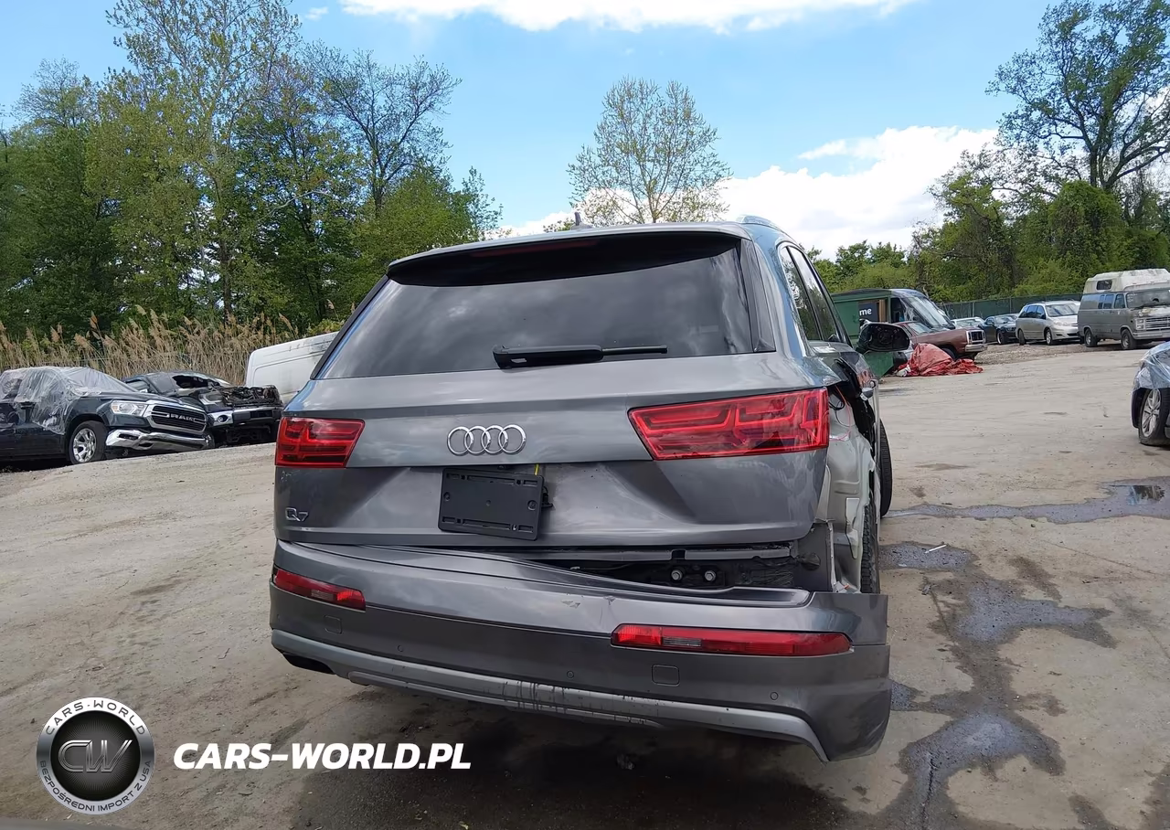 2017 Audi Q7 3.0T Premium VIN:WA1LAAF74HD000456 - 16
